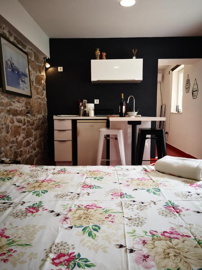 Littel Studio Franceska يزيرا المظهر الخارجي الصورة